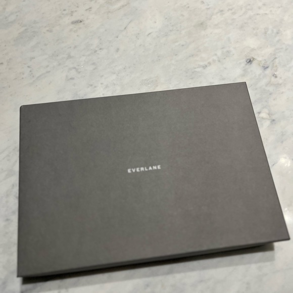 NWB - Everlane Red Leather Foldover Pouch - Picture 6 of 6